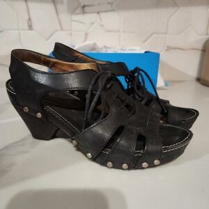 John Fluevog‎ Joni Black Leather Lace Up Studded Sandals Heel
Comfort cowgirl